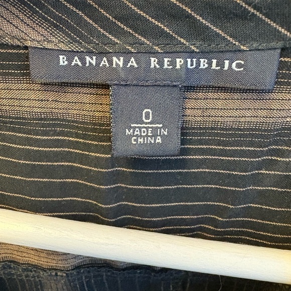 Banana Republic Black Brown Pinstripe VNeck Sleeveless knee length Dress size XS - Picture 3 of 8